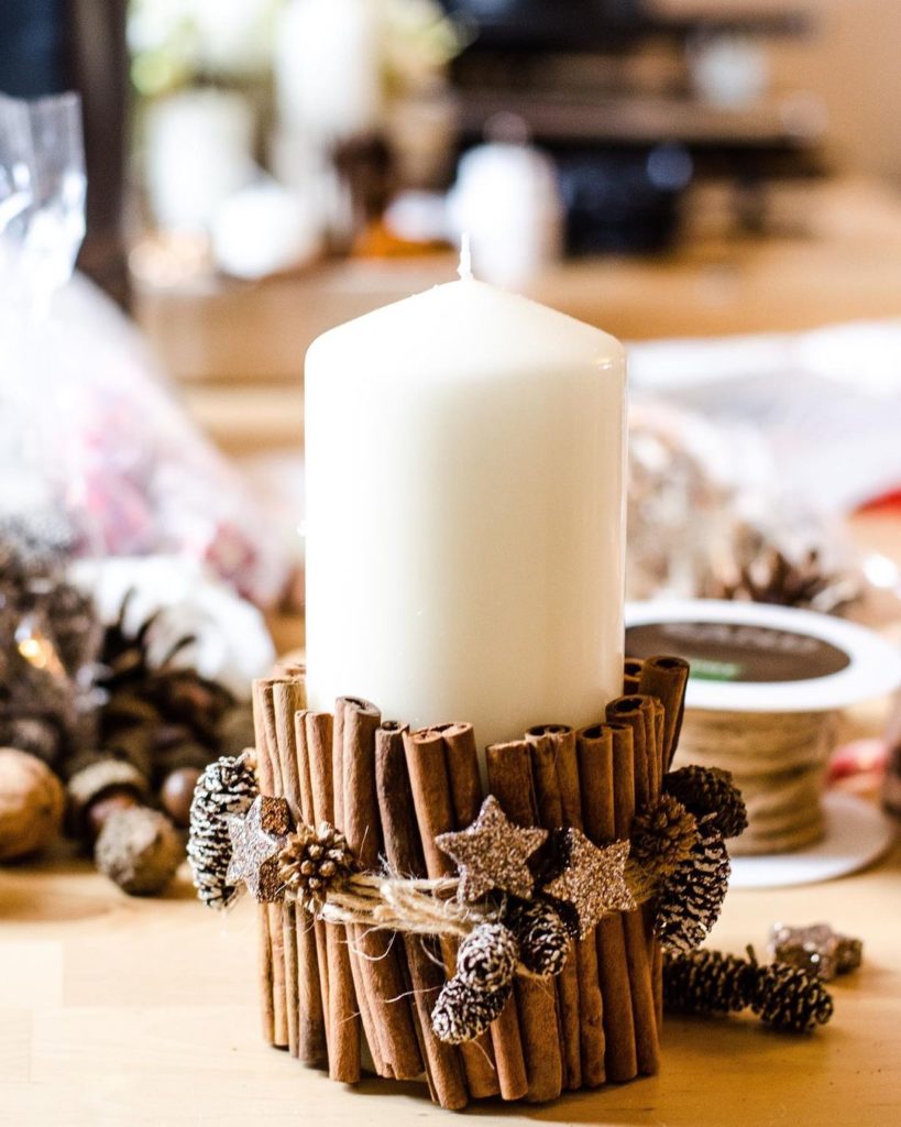 Décorations De Noël Avec Des Bougies à L'intérieur Blanc