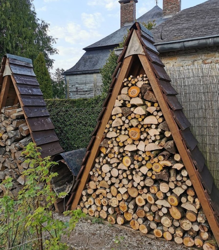 Tutoriel : Construire un range-bûches intérieur design en bois