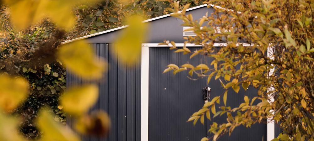 Travaux : Comment isoler un abri de jardin en bois ?